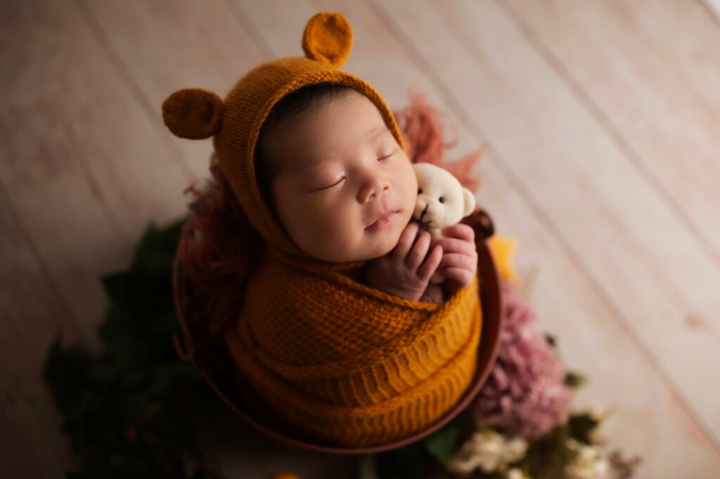 Best Age for Newborn Photography in Sydney: When Should You Book Your Baby’s Shoot? 4 Best Age for Newborn Photography - Orpico