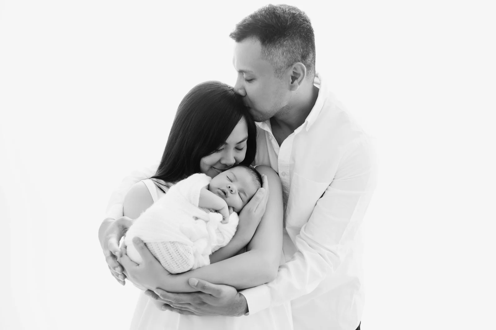 Custom Newborn Photography Sydney: Inclusions, Pricing & Custom Session Options Explained 3 Custom Newborn Photography Sydney - Orpico Photography