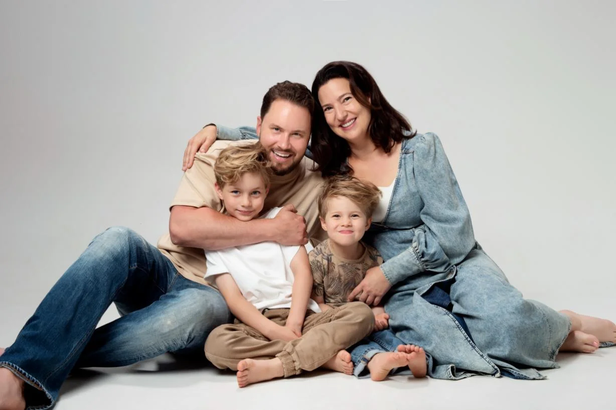 Family Photoshoot Styling Tips: Complete Outfit & Colour Guide for Sydney Families 3 Family Photoshoot Styling Tips - Orpico Photography